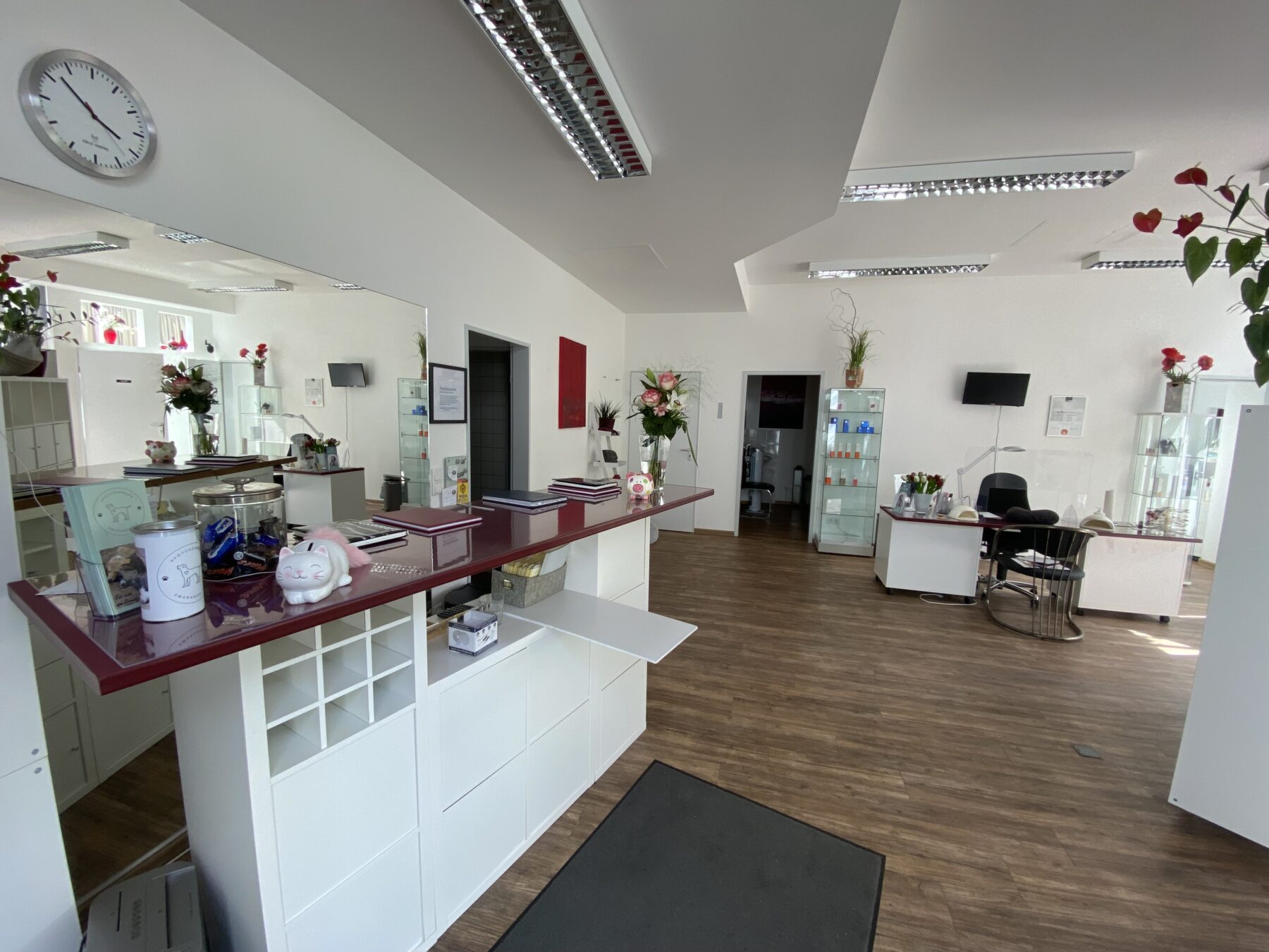 Eingangsbereich von Lilith Kosmetik in Haan am Neuer Markt